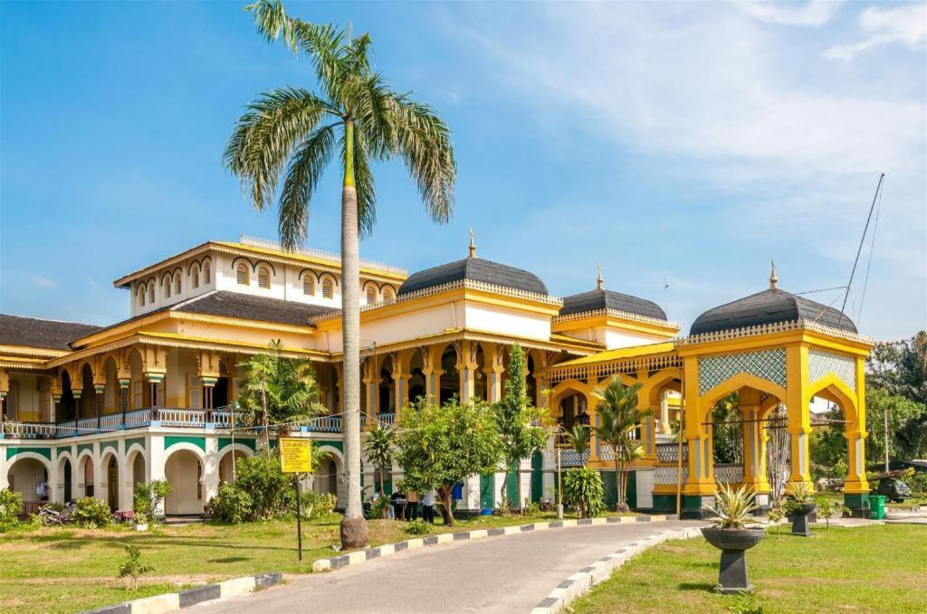 Sunggal Oyo 91418 Kantil Homestay Syariah מראה חיצוני תמונה
