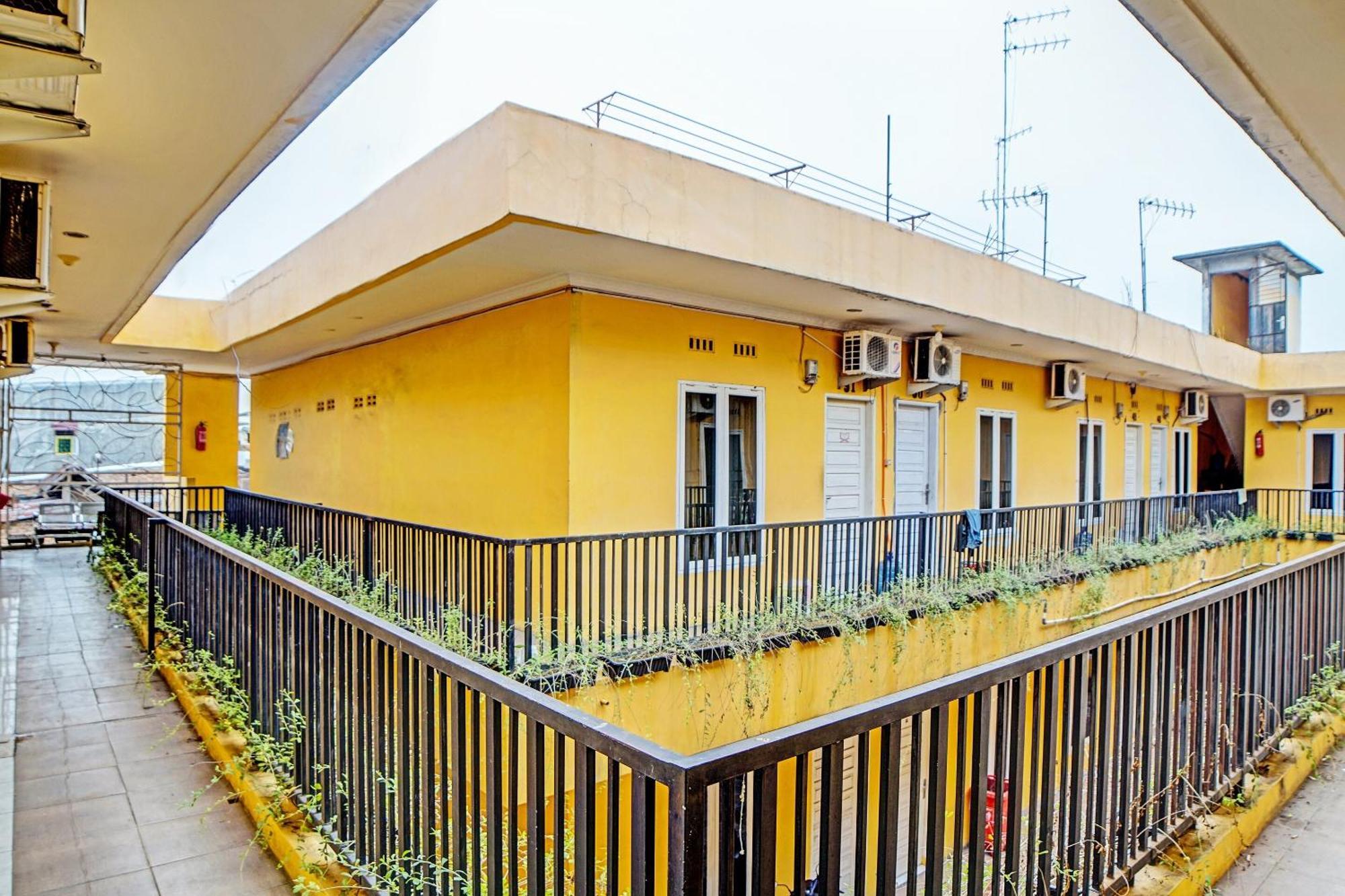 Sunggal Oyo 91418 Kantil Homestay Syariah מראה חיצוני תמונה